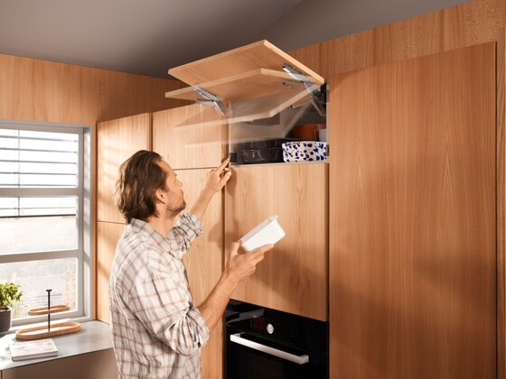 Blum SERVO-DRIVE AVENTOS